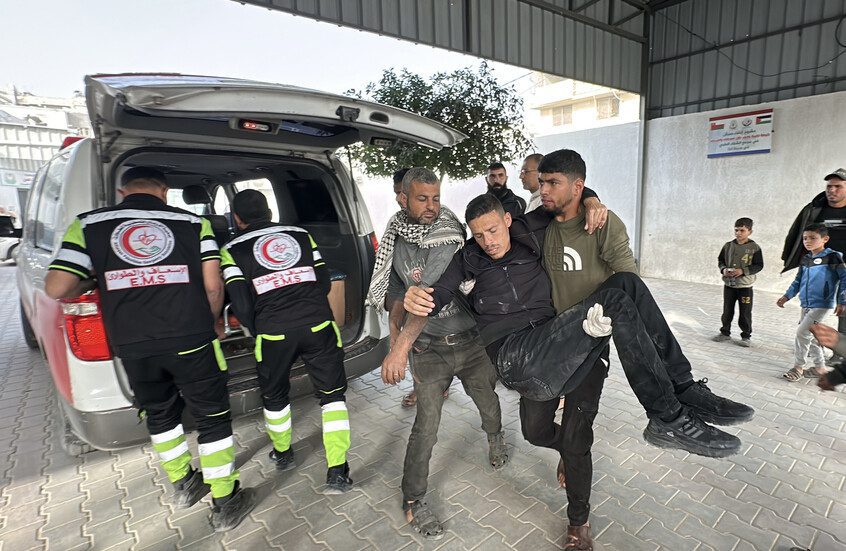 فلسطين.. قتلى ومصابون في قصف إسرائيلي لتجمع مدني في غزة