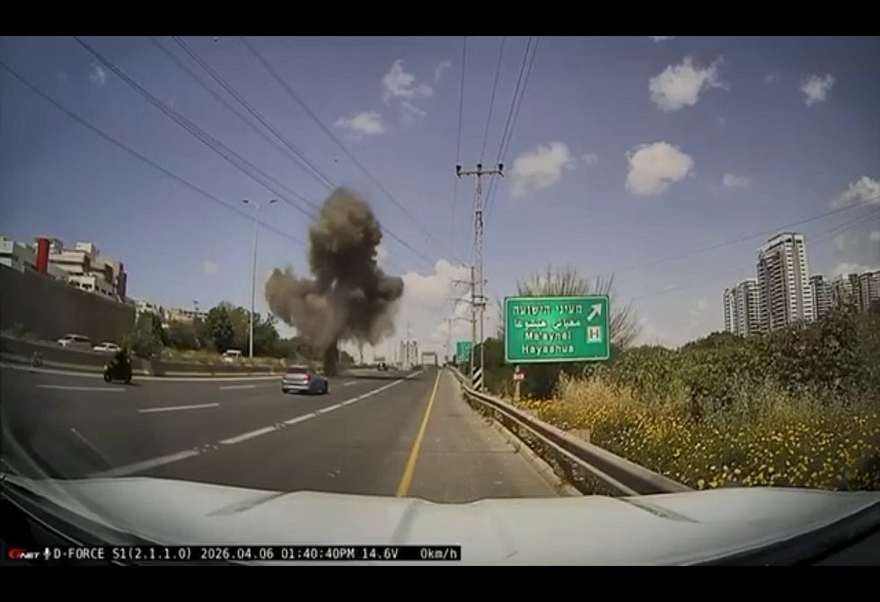 69d3ceaf4c59b7210e3d199e jpg