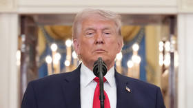 ويواجه ترامب حملة عزل بسبب الصراع الإيراني