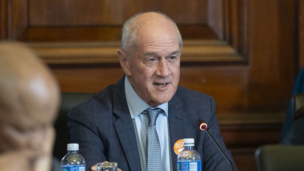 69df544085f540339629c87b jpg