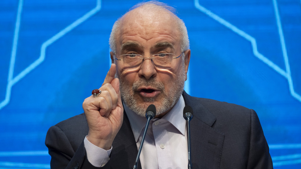 69e3791c203027029940df27 jpg