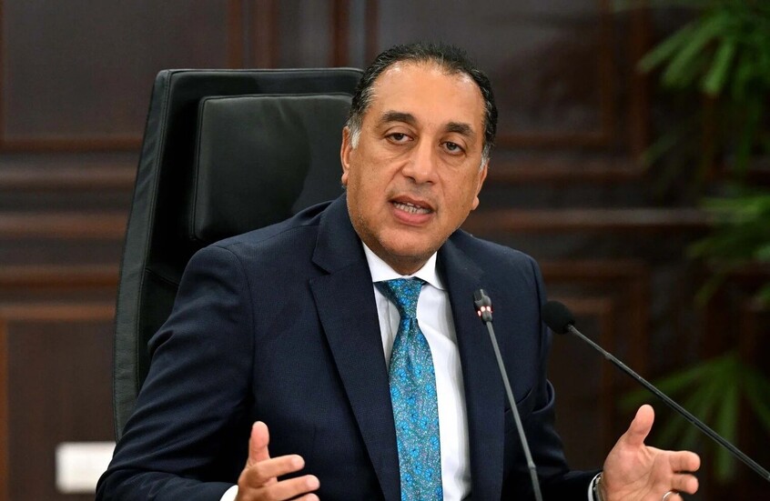 رئيس حكومة مصر يحذر: 600 مليون دولار خسائر السياحة يوميا بالمنطقة بسبب الأزمات الراهنة