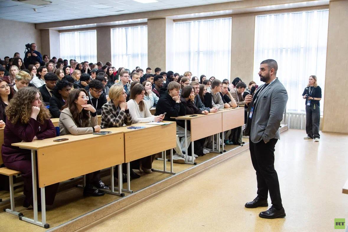 69e786c342360417af4506d4 jpg