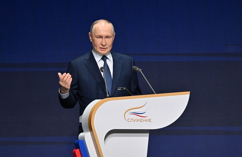 بوتين يمنح الوسام الحكومي لمقاتل وآخر لملاكم