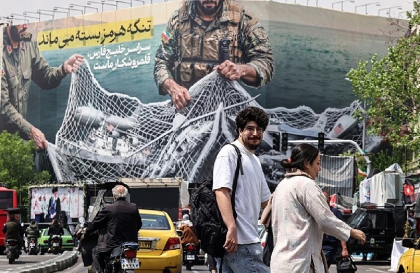 مسؤول إيراني رفيع يعلن انتهاء 