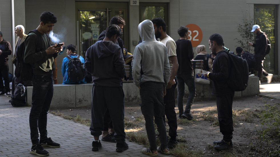 69ef6c2e2030273f650b19fa jpg