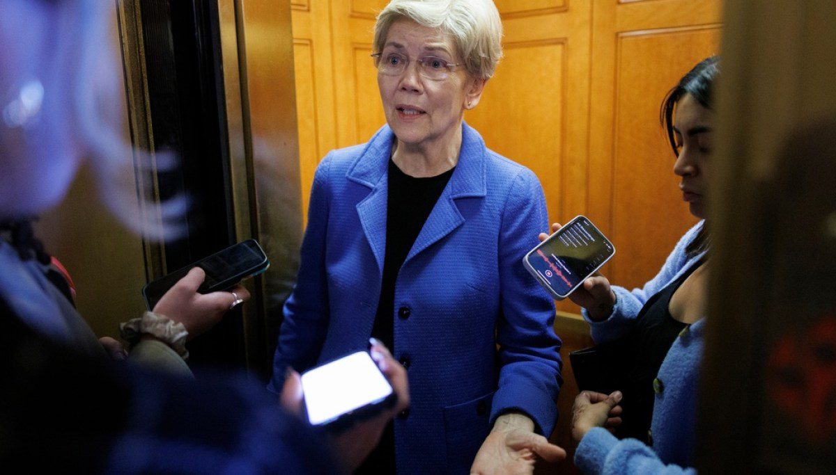 AP26080693378258 jpg