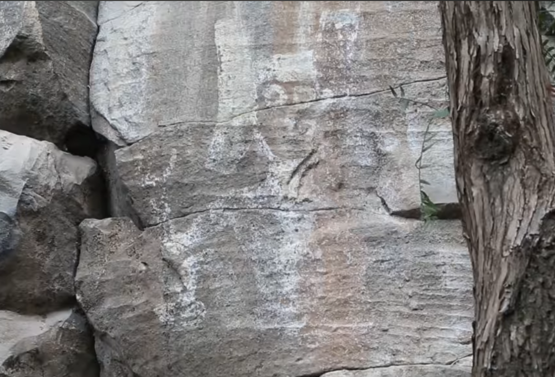 النقوش الصخرية