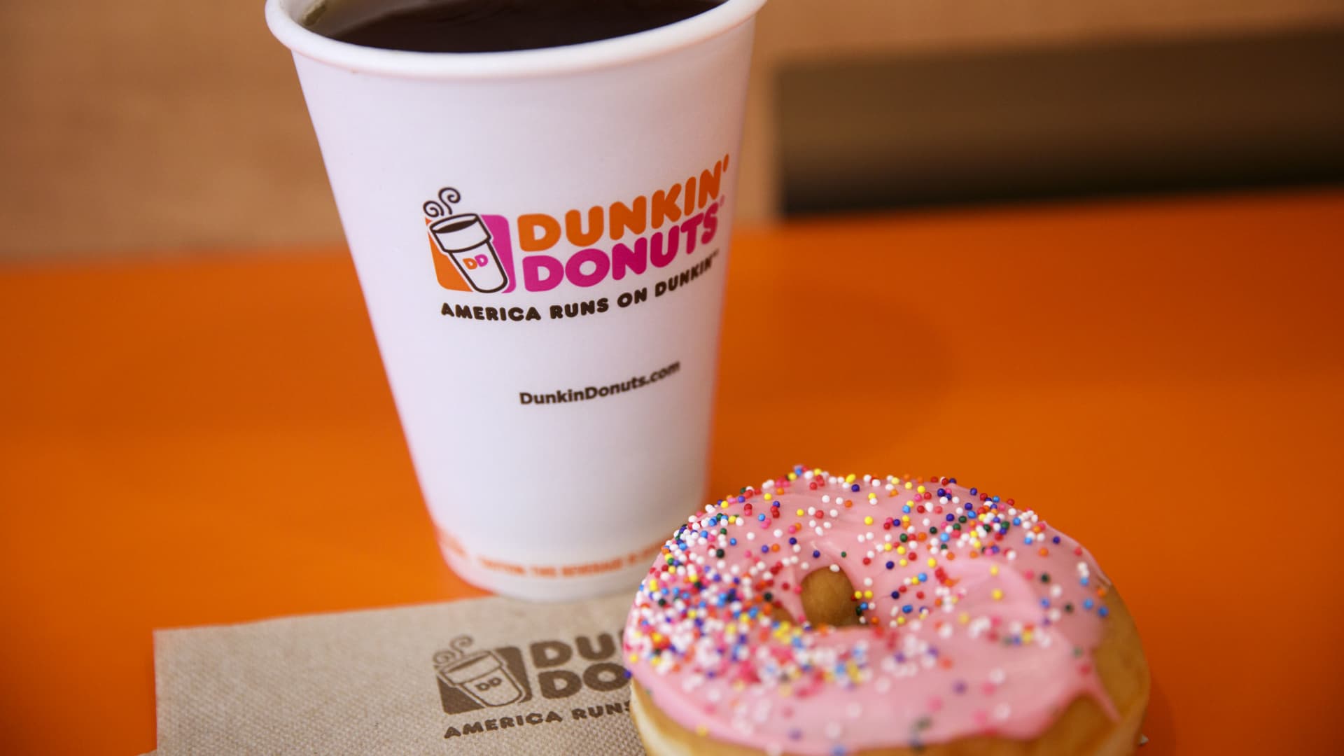 107281242 1691068745295 gettyimages 843749824 DUNKIN DONUTS jpeg