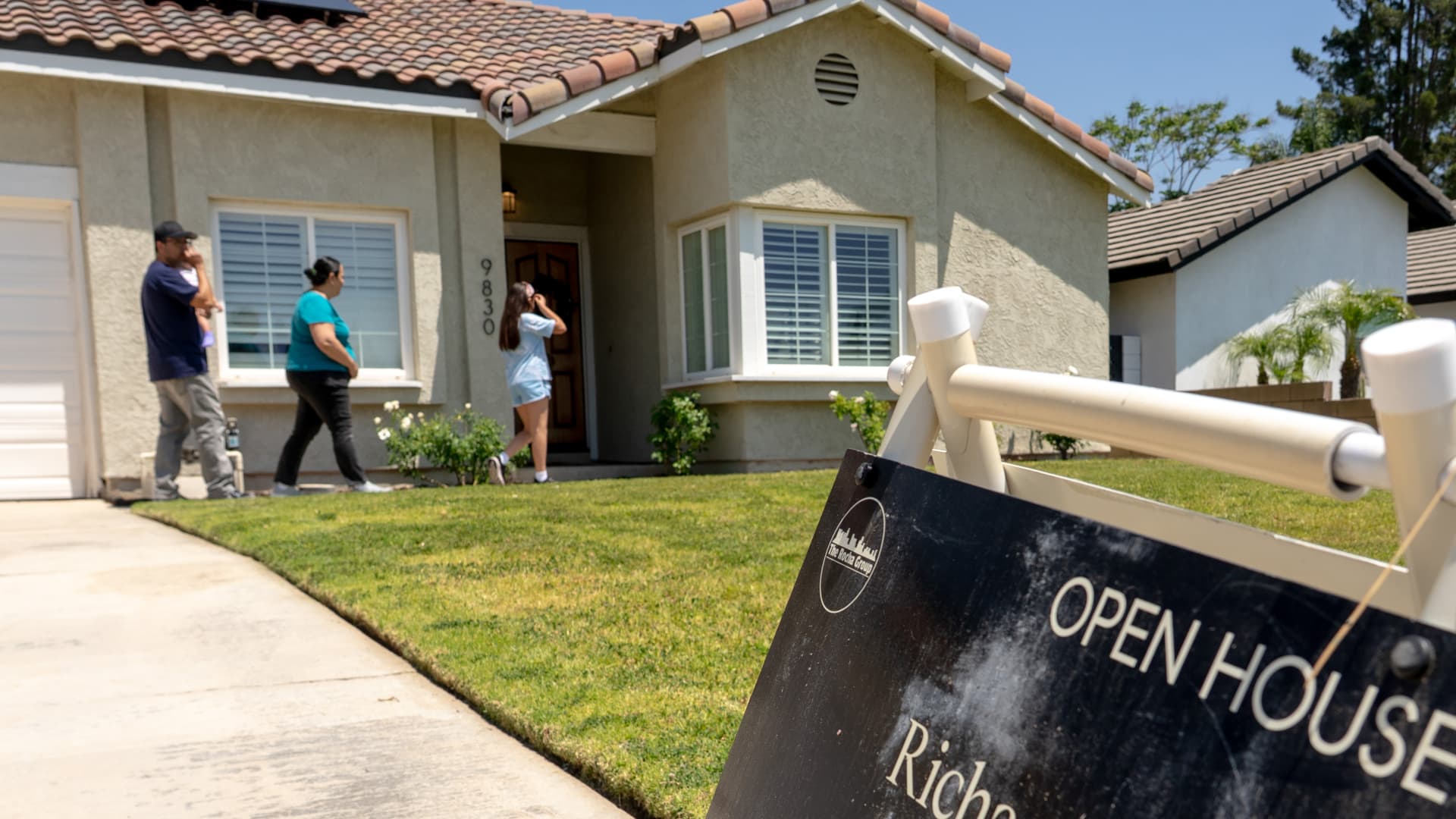 108304890 1778499907852 gettyimages 2274954505 US HOME SALES jpeg