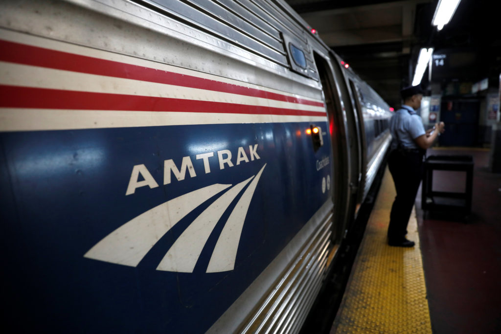 2017 04 27T120000Z 183897641 RC174C945000 RTRMADP 3 USA AMTRAK NEW YORK 1024 215 683 jpg