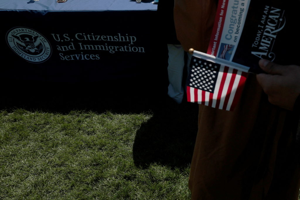 2026 04 21T174721Z 458798617 RC2RTKAV9OTH RTRMADP 3 USA IMMIGRATION NATURALIZATION 1024 215 683 jpg