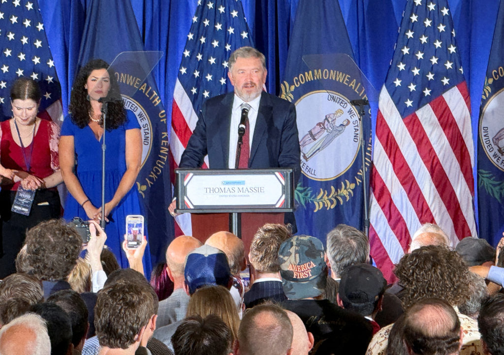 2026 05 20T144900Z 2036647135 RC2OCLAQAAJ0 RTRMADP 3 USA ELECTION KENTUCKY HOUSE 1024  215 720 jpg