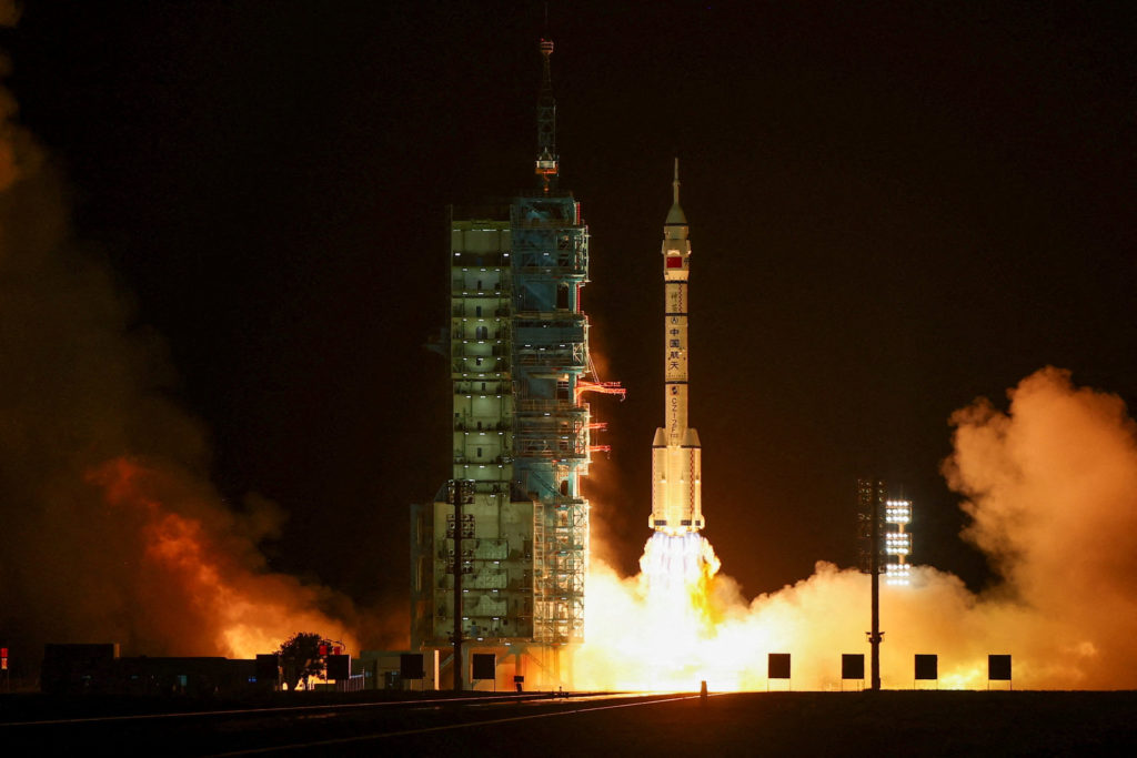 2026 05 24T153601Z 644305408 RC2RFLARSSTW RTRMADP 3 SPACE EXPLORATION CHINA SHENZHOU 1024  215 683 jpg