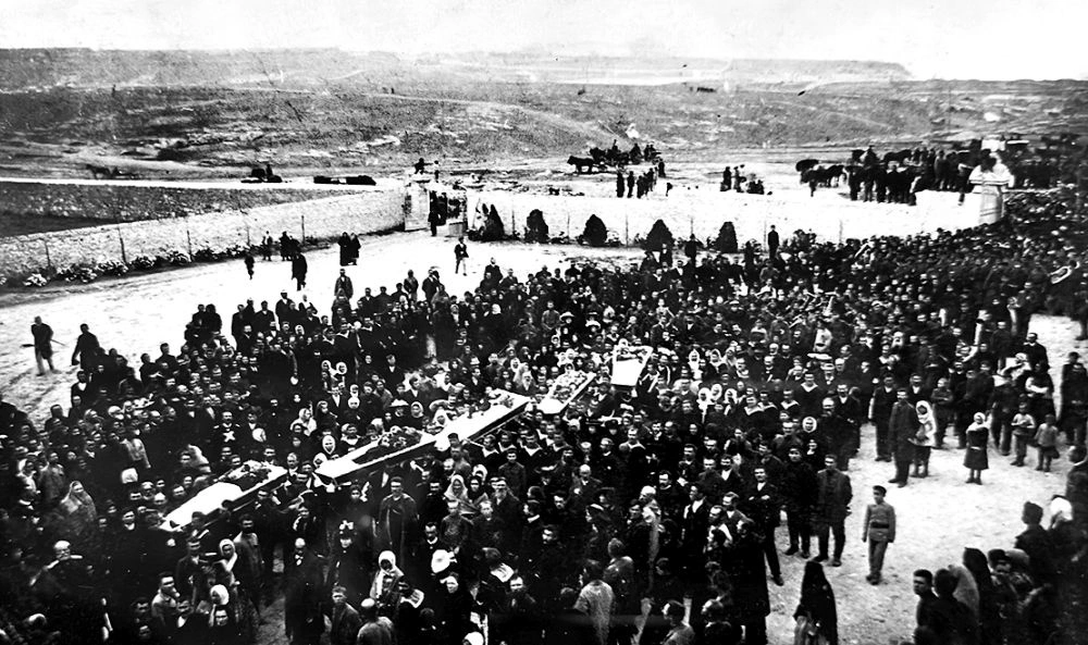 4 f94 jpg