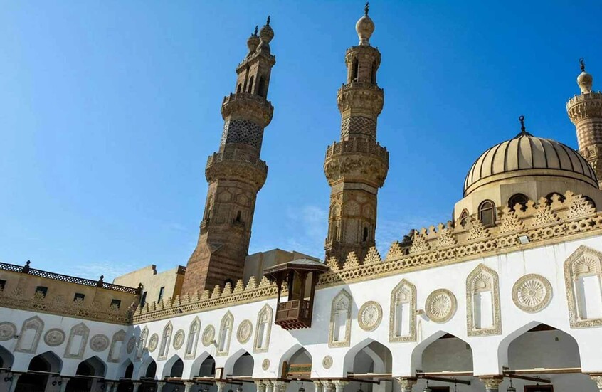مصر الأزهر يعلق على واقعة مدخن مجاهر في رمضان