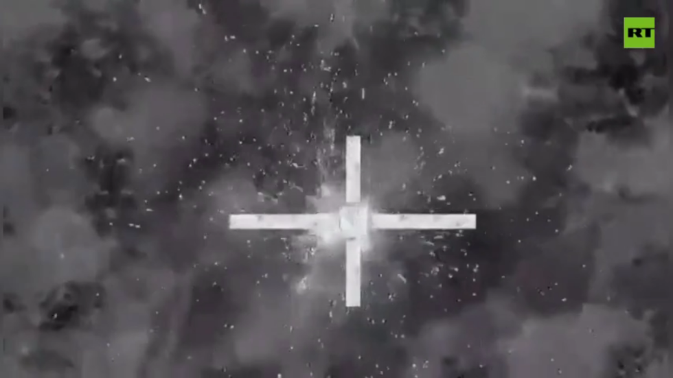 6a0d73af85f5403f46079286 png