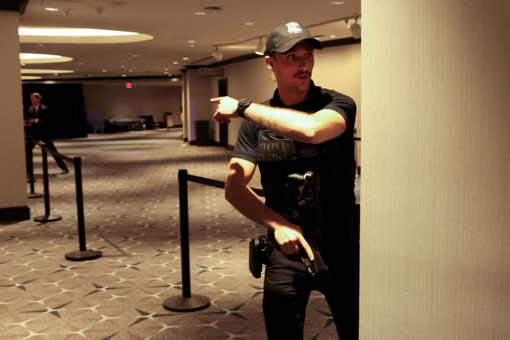 AssassinationAttempt 1024  215 683 jpg