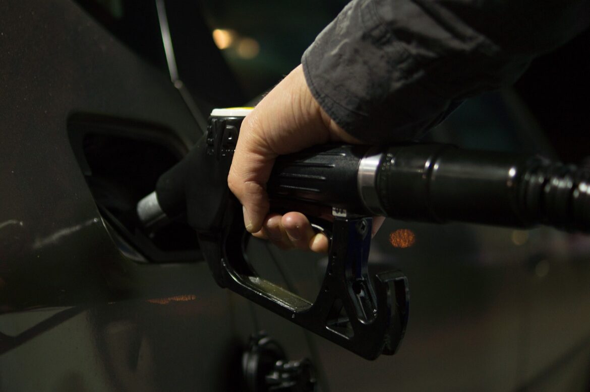 petrol 996617 1280 jpg