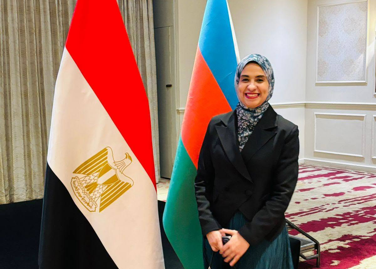 مديرة وحدة الدراسات التركية والإيرانية تشارك في احتفال سفارة أذربيجان بيوم الاستقلال الوطني jpg
