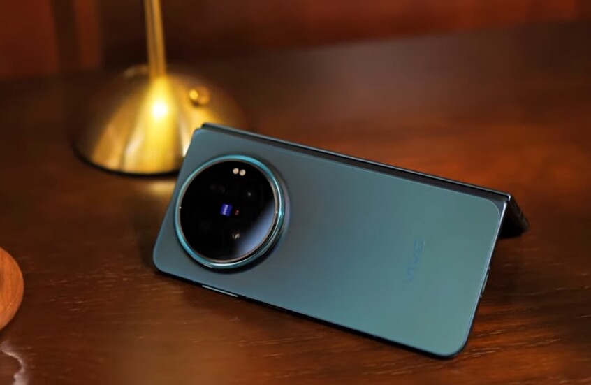 أحدث هاتف قابل للطي من vivo يأتي بشاشتين وكاميرات ممتازة