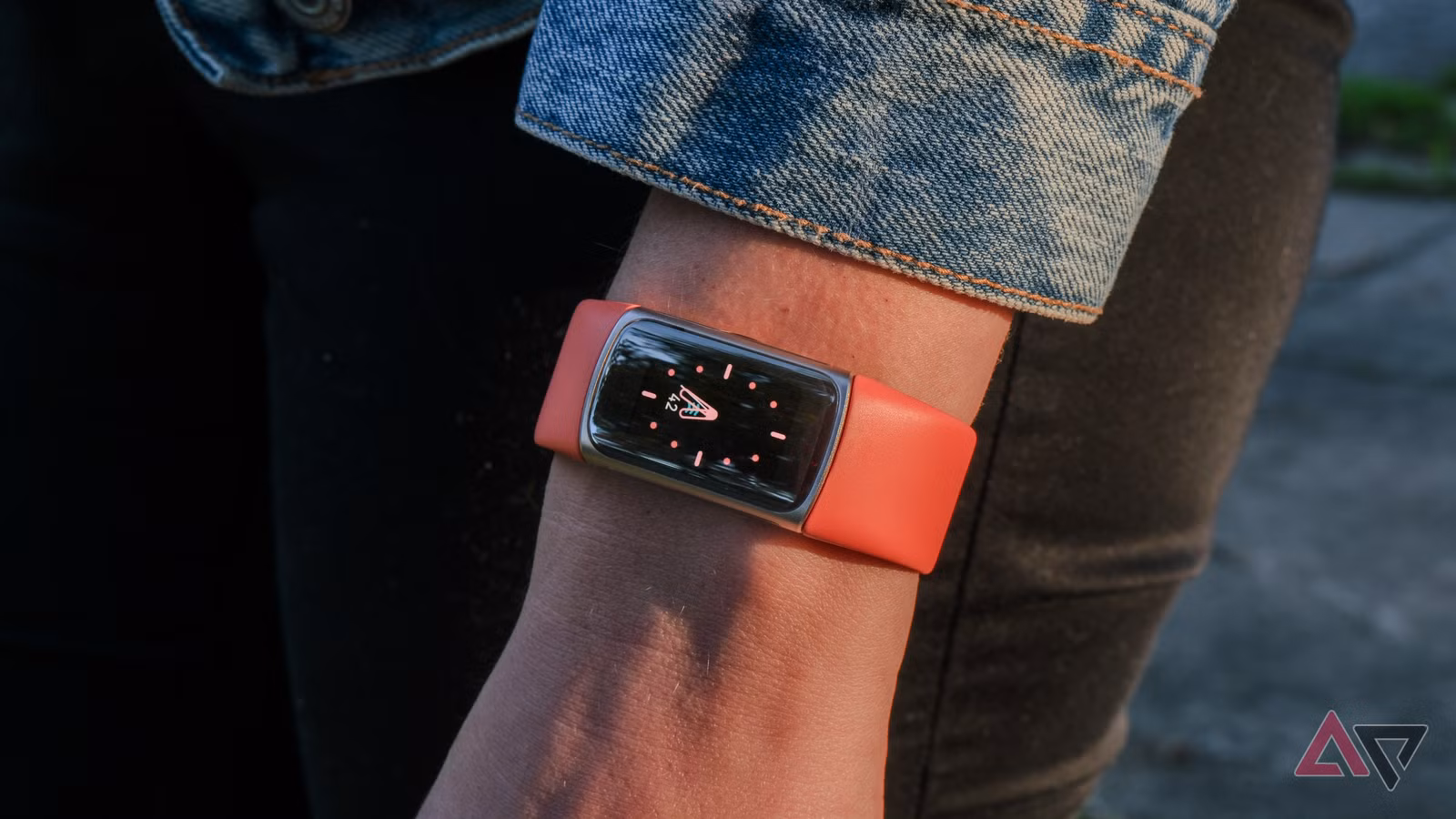 fitbit charge 6 on wrist 2 jpg