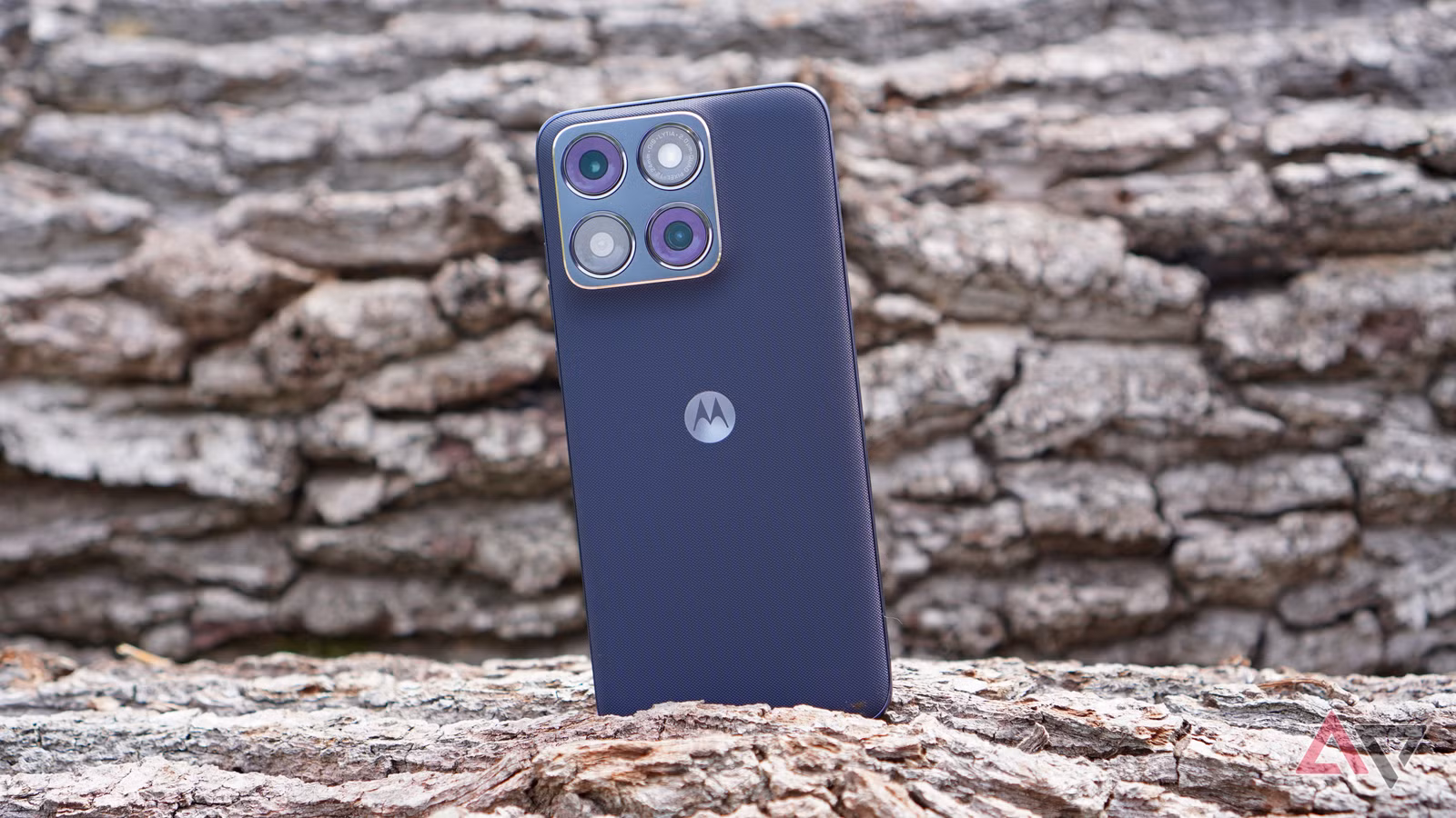 moto edge 70 fusion back angle JPG