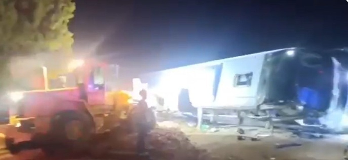 حادث مأساوي لحافلة معتمرين لبنانيين في سوريا يسفر عن 4 قتلى و17 جريحا