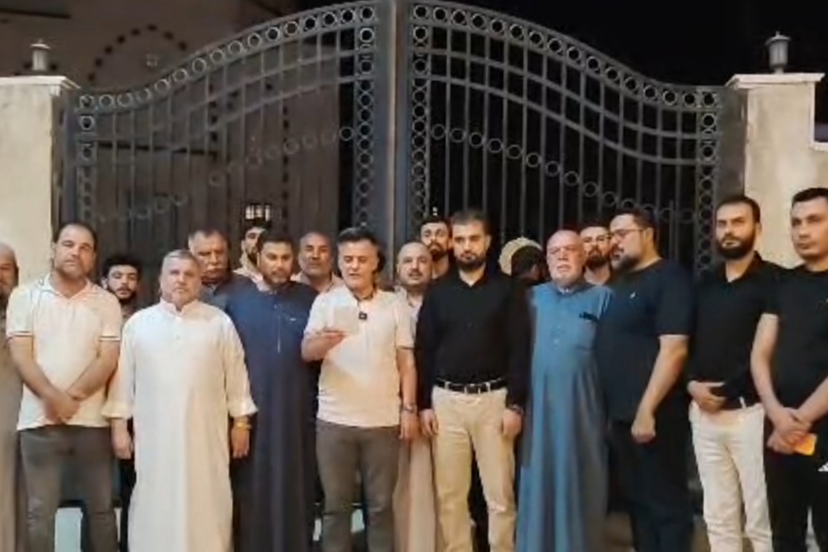 صورة مميزة: سوريا.. بيان لوجهاء إعزاز يعلن التوصل لحل ينهي التوتر ويعيد الاستقرار لريف حلب الشمالي (فيديو)