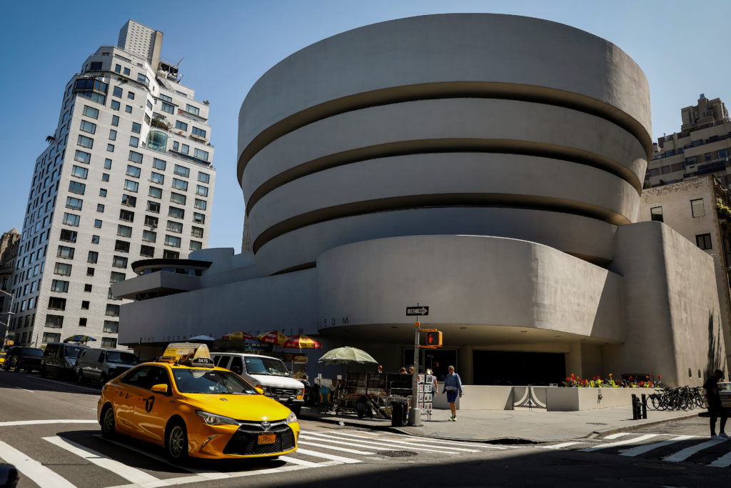 2017 08 30T202006Z 894343115 RC1DCF0F1700 RTRMADP 3 NEW YORK GOLDTOILET 1024  215 683 jpg
