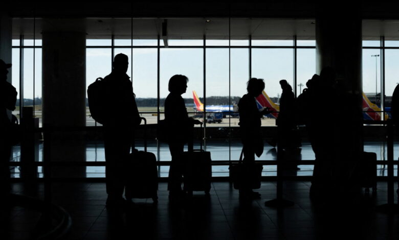 2026 03 29T141731Z 1676826445 RC2DEKAB87ND RTRMADP 3 USA TRUMP AIRPORTS 1024  215 683 jpg