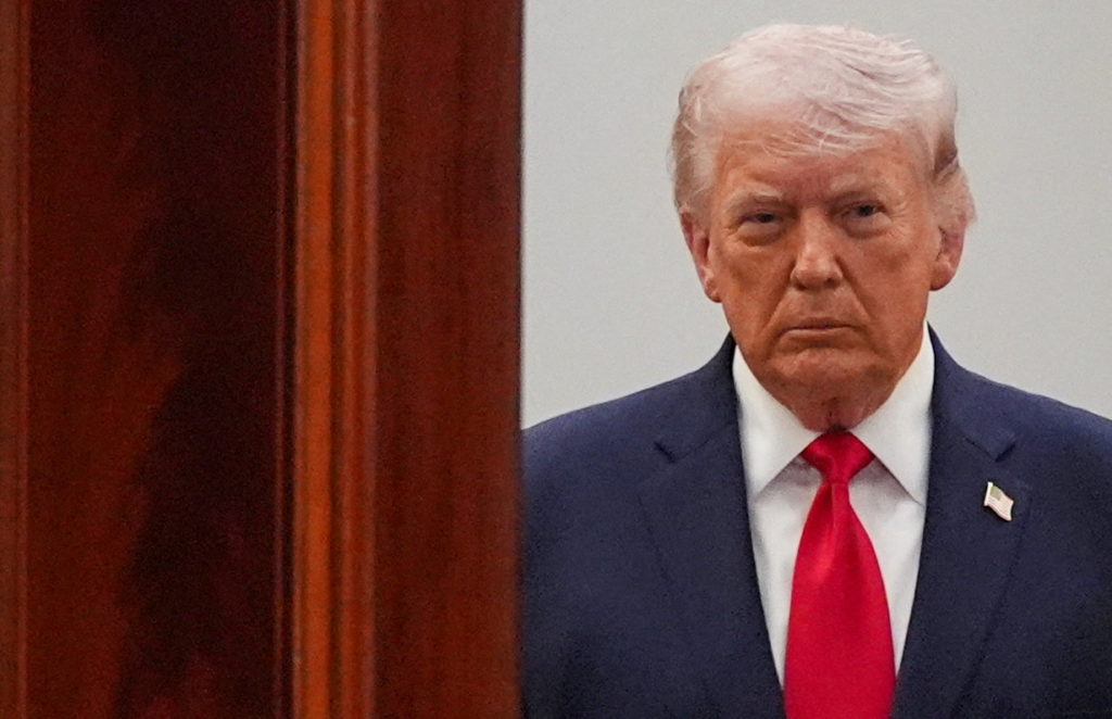 2026 04 02T020043Z 160298040 RC2PGKA79LIN RTRMADP 3 IRAN CRISIS TRUMP ADDRESS 1 1024  215 662 jpg
