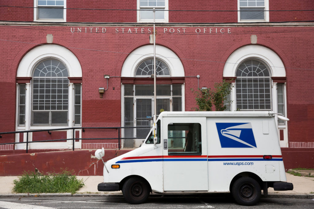 2026 07 01T211218Z 1983154125 RC295MA7BAPF RTRMADP 3 USA ELECTION POSTAL SERVICE 1024  215 683 jpg