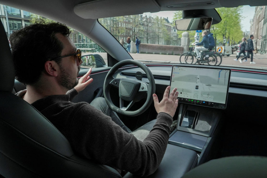 2026 07 23T164655Z 1070174558 RC20RKAKXLXX RTRMADP 3 TESLA EUROPE FSD 1024  215 684 jpg
