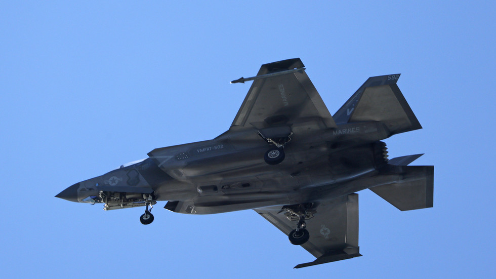 صورة مميزة: اشتبك ترامب مع نتنياهو بشأن احتمال بيع طائرات F-35 لتركيا – RT World News
