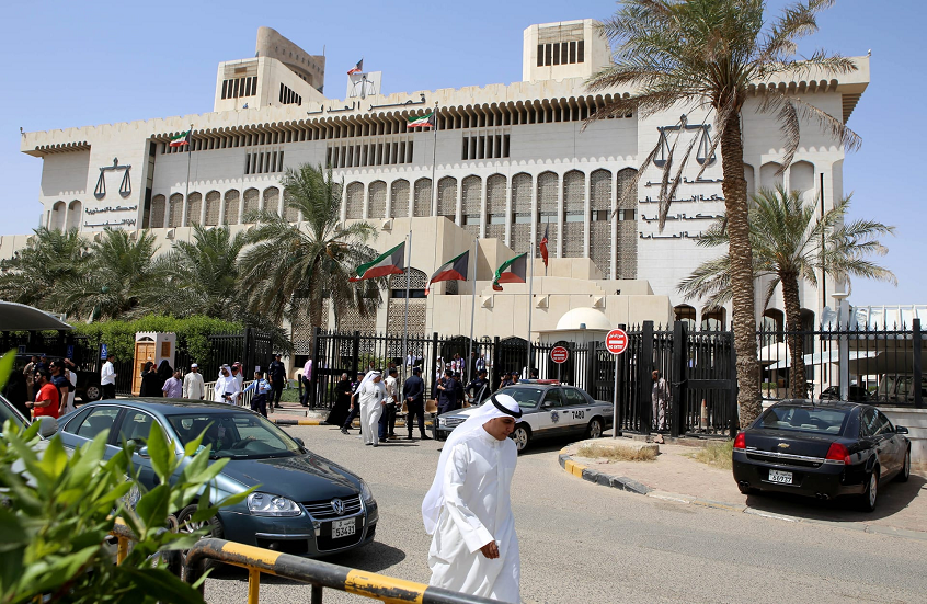 صورة مميزة: محكمة كويتية تعاقب 3 مصريين بالسجن وغرامة ضخمة