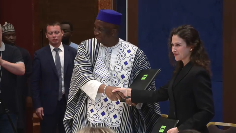 صورة مميزة: Rt تصبح الشريك الدولي الأول لقناة Sahel Tv – Rt Africa