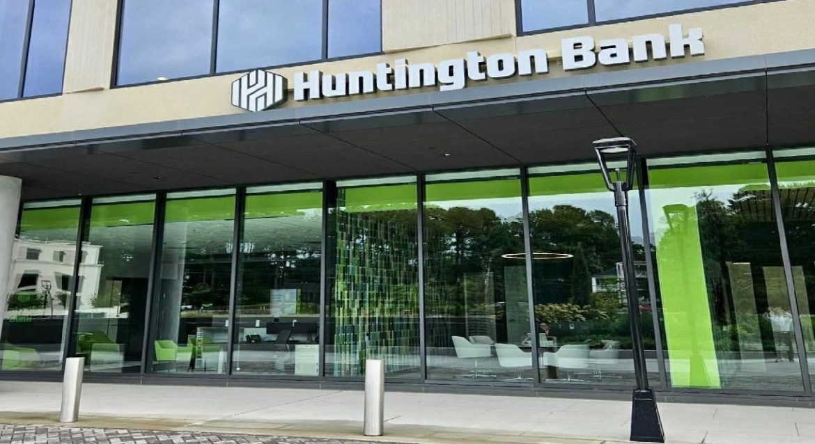 Photo courtesy of Huntington National Bank  Facebook Page jpg