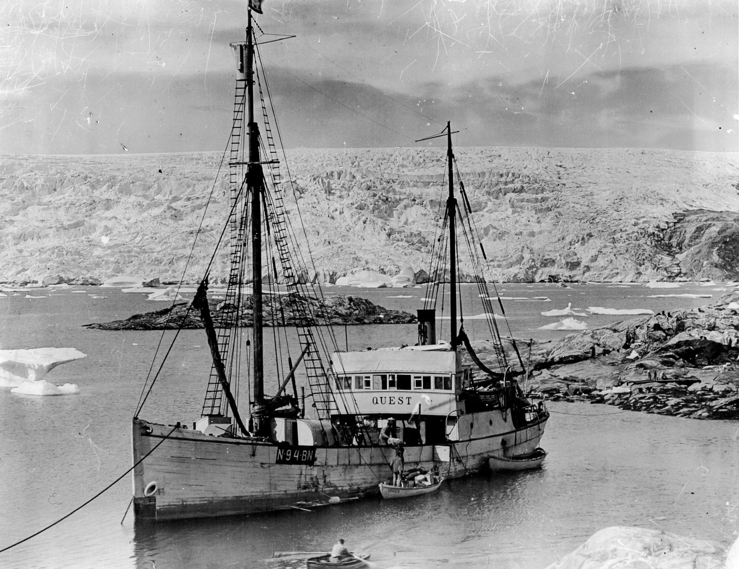 Quest Boat Shackleton scaled jpg