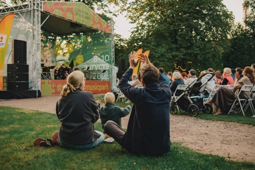 festival letniy park muzyki summer music park e30 jpg