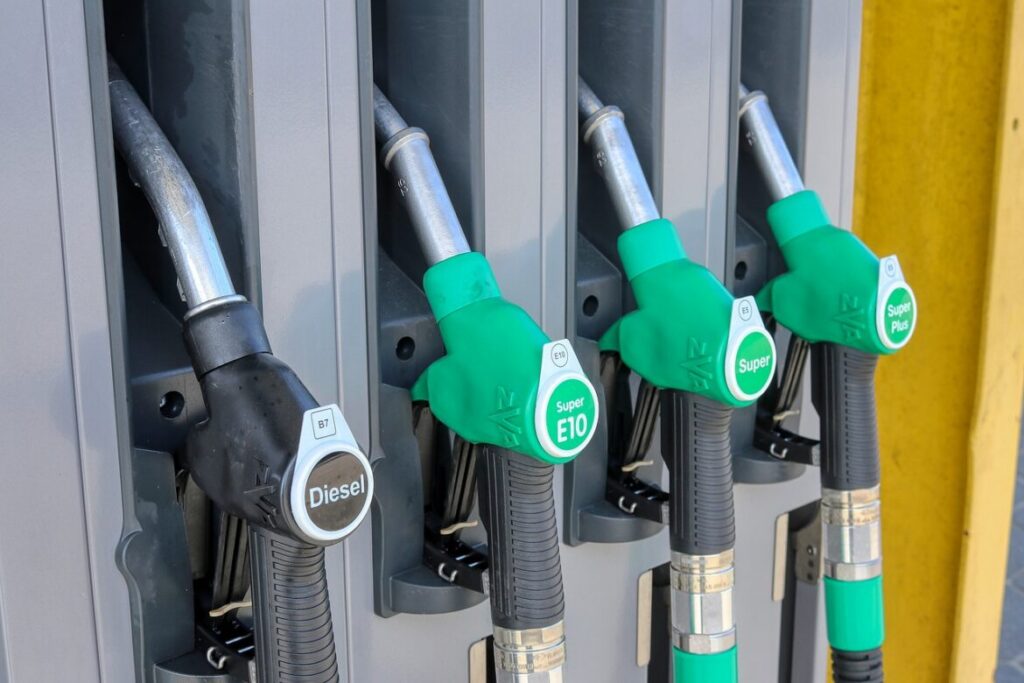 gas station 4978824 1280 jpg