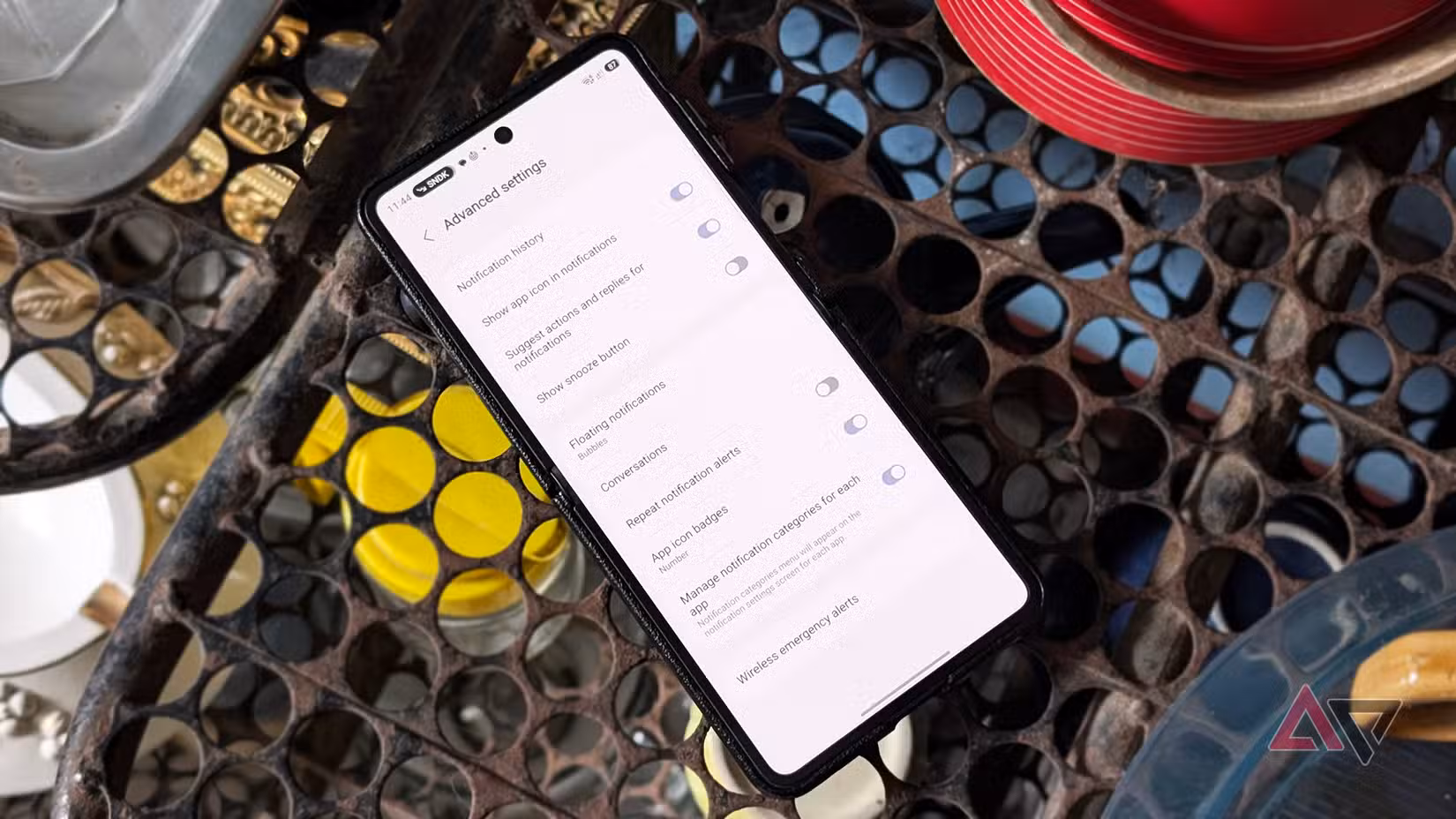 الإعدادات المتقدمة لفئات إشعارات Samsung One UI لإدارة تنبيهات التطبيقات الفردية