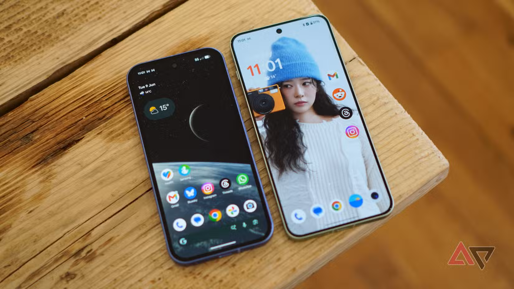 شاشات Google Pixel 10a وOnePlus 15R
