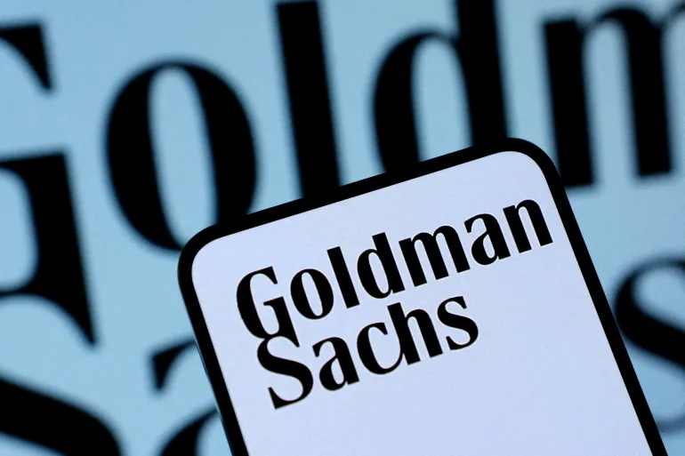 صورة الملف: يظهر شعار Goldman Sachs في هذا الرسم التوضيحي الملتقط في 1 ديسمبر 2025. رويترز / دادو روفيك // صورة الملف