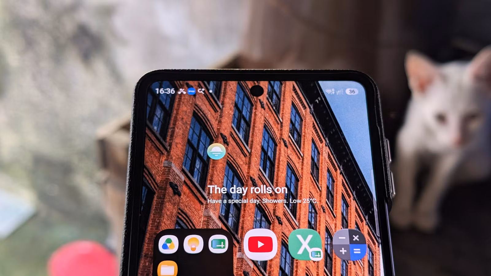 samsung galaxy now brief feature on galaxy z flip 7 jpg