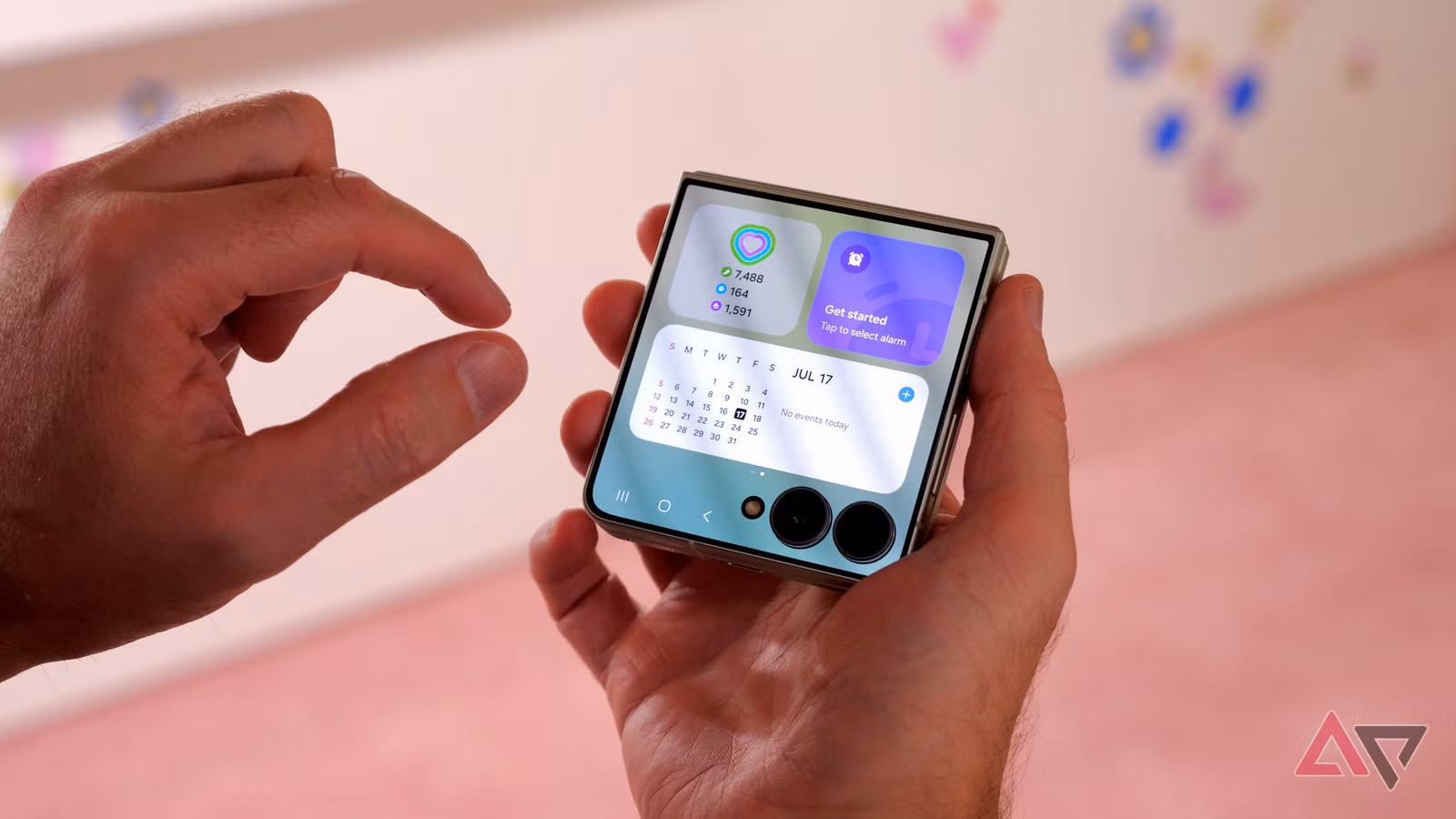 samsung galaxy z flip 8 home jpg