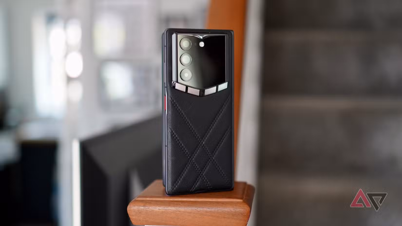 The back of the Vertu Alphafold