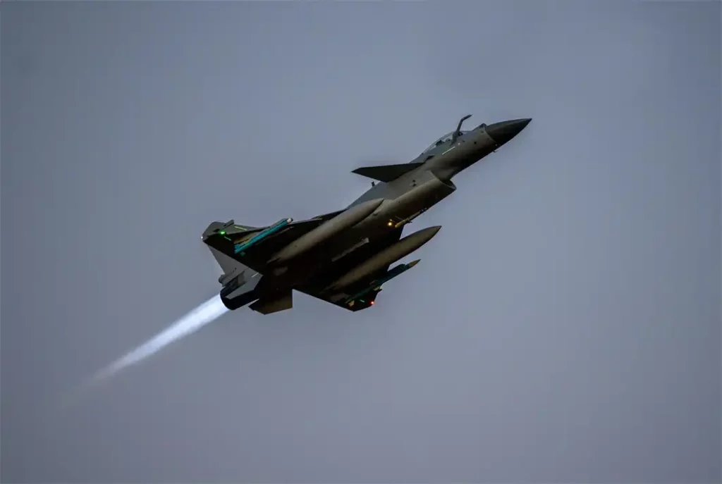 الجزائر تتجه نحو J-10CE الصينية لتعزيز أسطولها الجوي