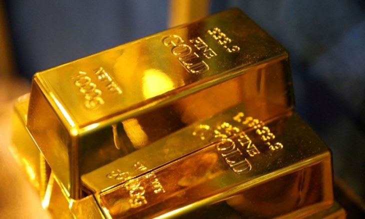 الذهب يواصل مكاسبه مع تراجع المخاوف بشأن رفع الفائدة