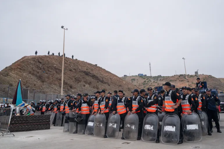 تأهب بالمغرب لموجة عبور جديدة إلى سبتة واتهامات لإسبانيا بتجاهل التحذيرات | أخبار